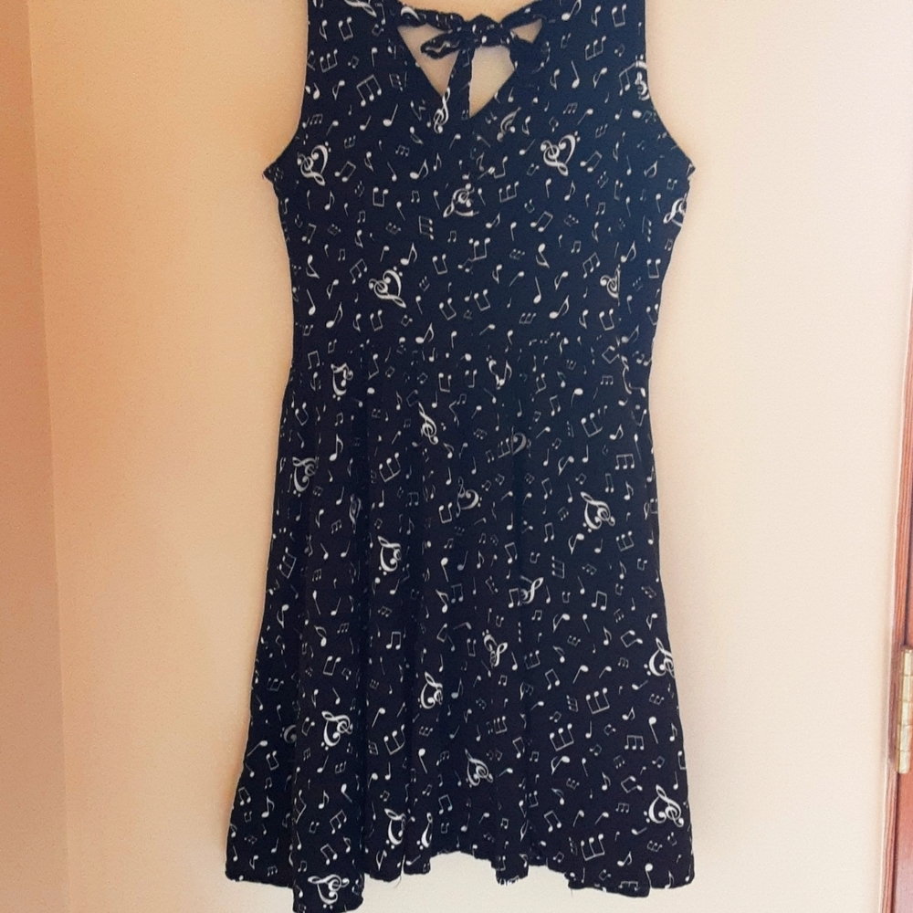 Hot Topic Musical Notes Dress - Picture 2 of 9